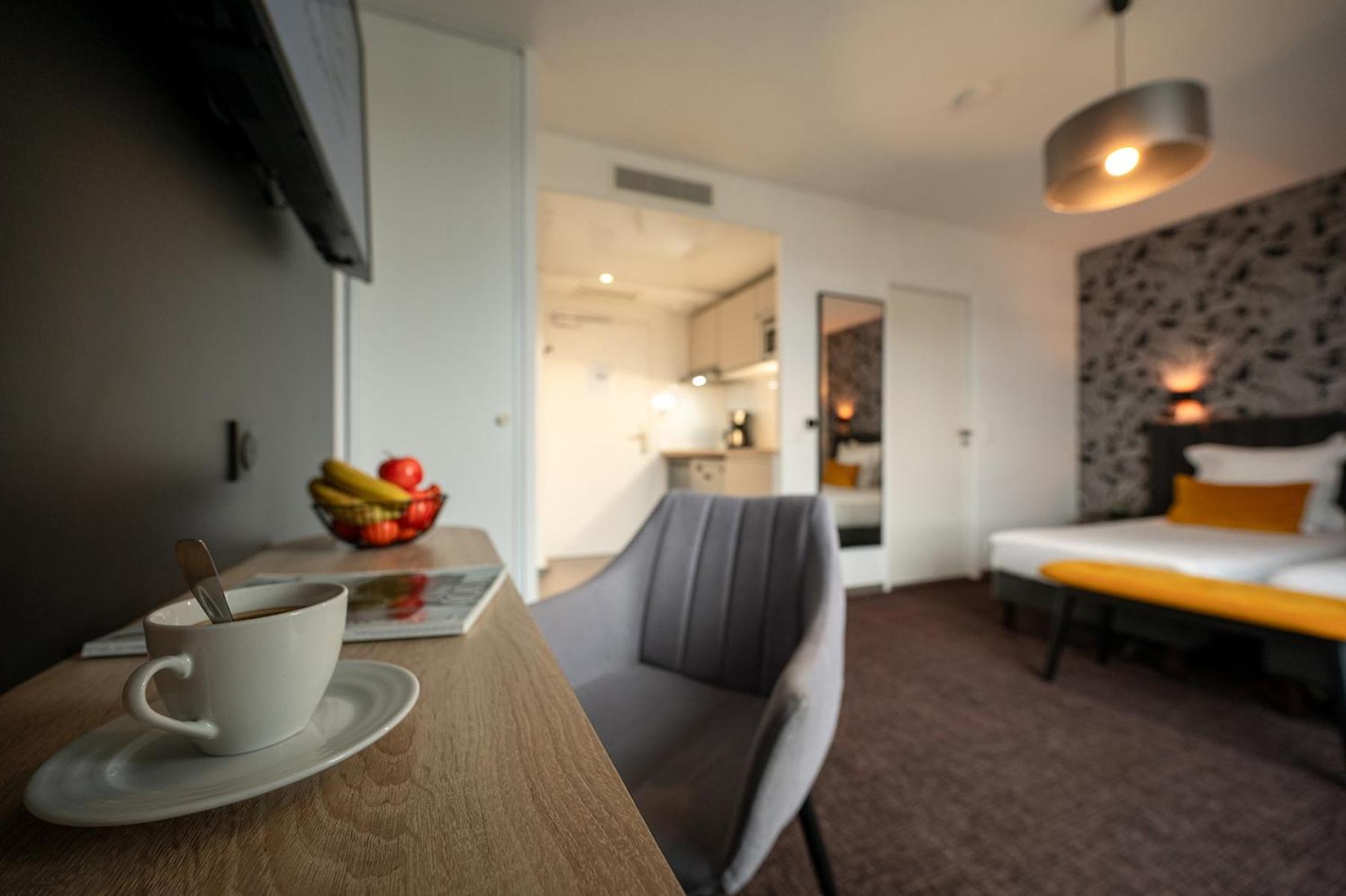 Nemea Appart Hotel Europe Velizy Villacoublay Exterior photo