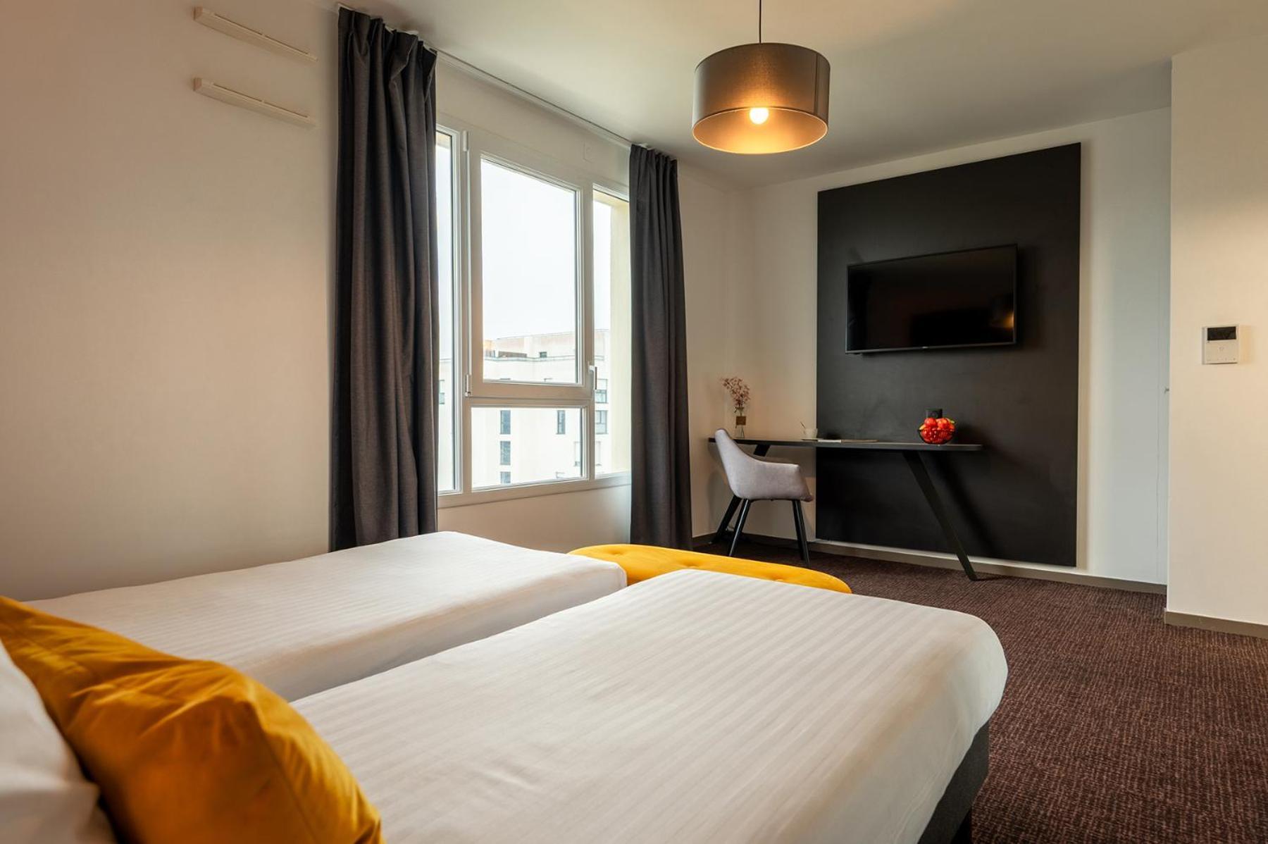 Nemea Appart Hotel Europe Velizy Villacoublay Exterior photo