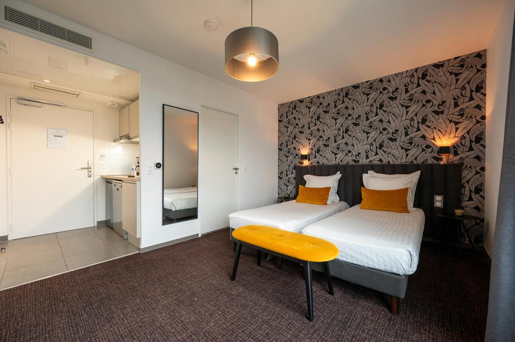 Nemea Appart Hotel Europe Velizy Villacoublay Exterior photo